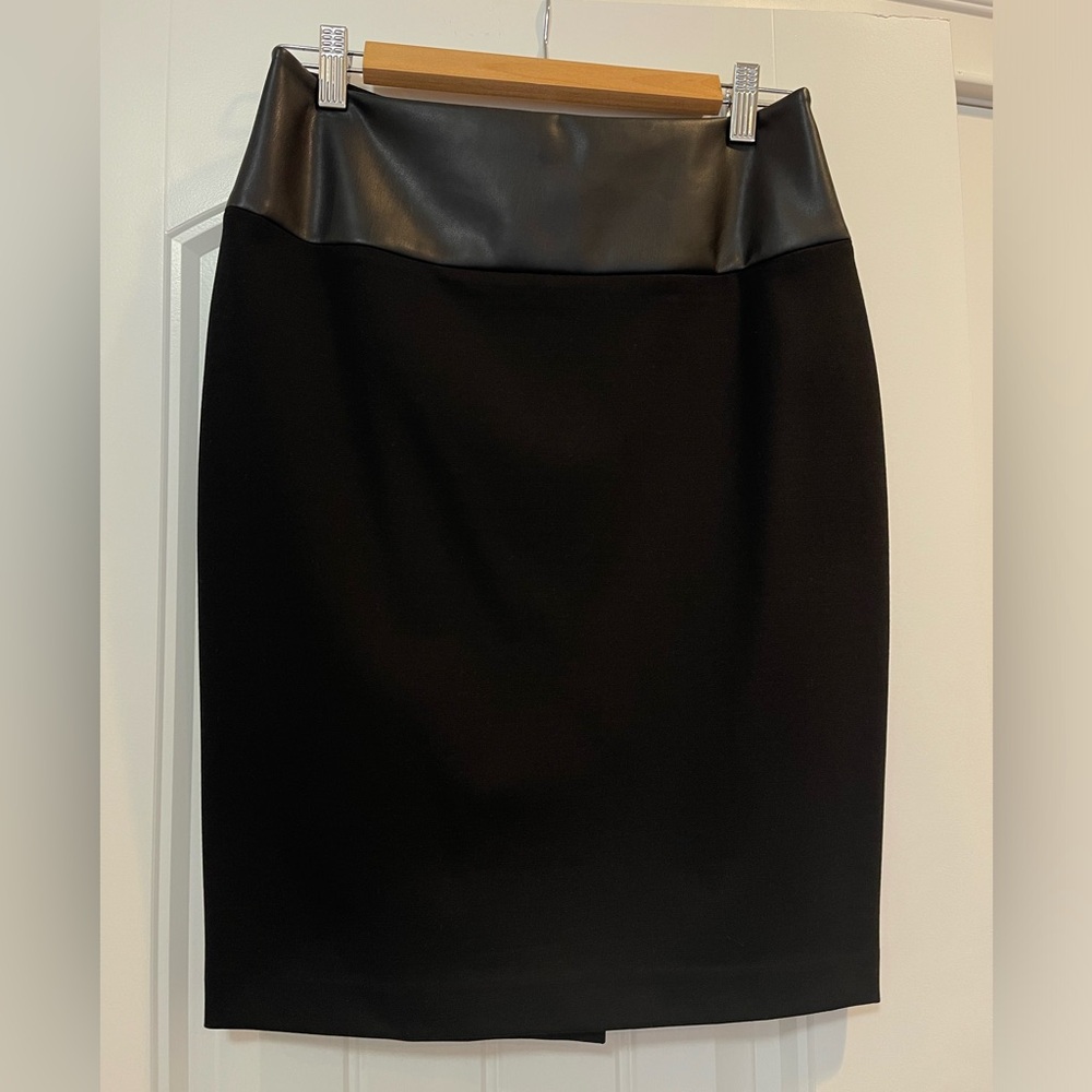 CALVIN KLEIN SKIRT